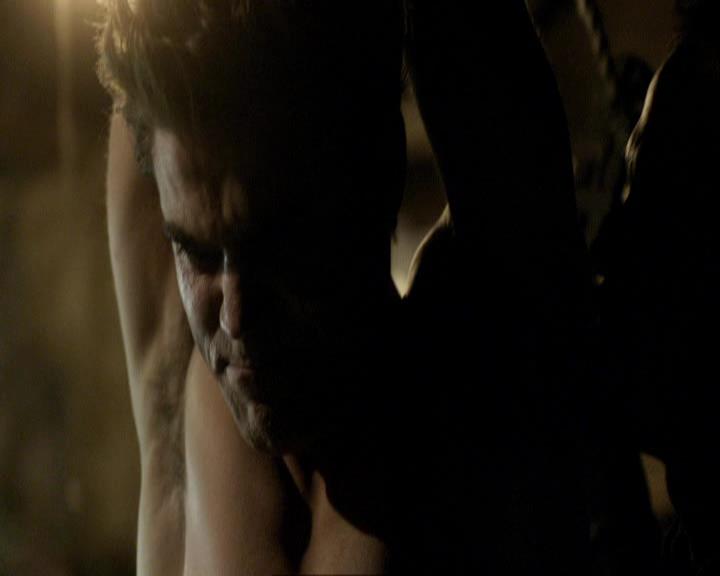 VampireDiariesWorld_dot_org-117LetTheRightOneIn0597.jpg