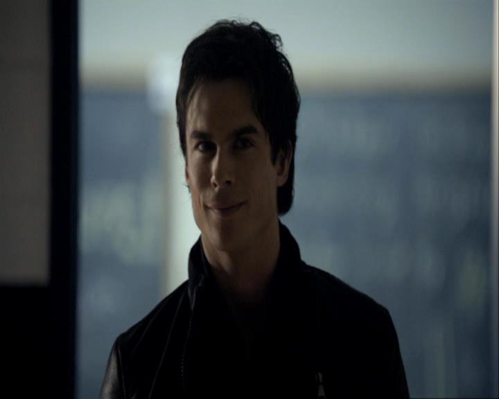 VampireDiariesWorld_dot_org-117LetTheRightOneIn0667.jpg