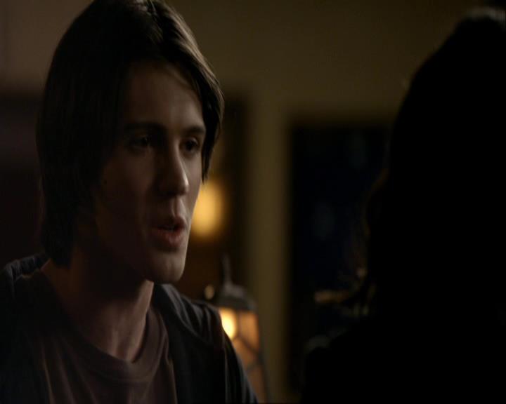 VampireDiariesWorld_dot_org-117LetTheRightOneIn0753.jpg