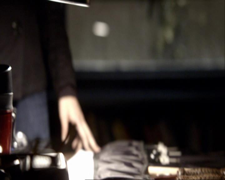 VampireDiariesWorld_dot_org-117LetTheRightOneIn0868.jpg