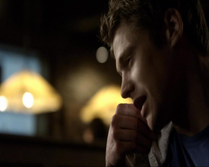 VampireDiariesWorld_dot_org-117LetTheRightOneIn0974.jpg VampireDiariesWorld_dot_org-117LetTheRightOneIn0974.jpg