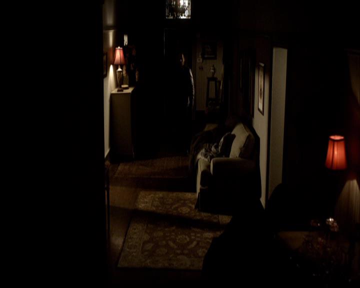 VampireDiariesWorld_dot_org-117LetTheRightOneIn1475.jpg