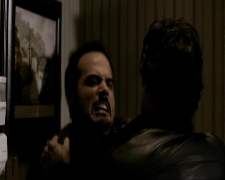 VampireDiariesWorld_dot_org-117LetTheRightOneIn1508.jpg