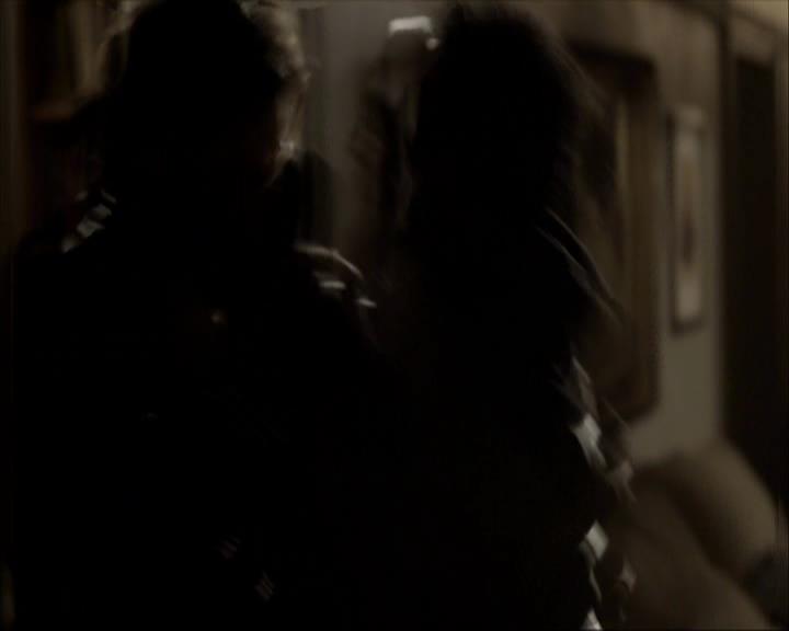 VampireDiariesWorld_dot_org-117LetTheRightOneIn1512.jpg