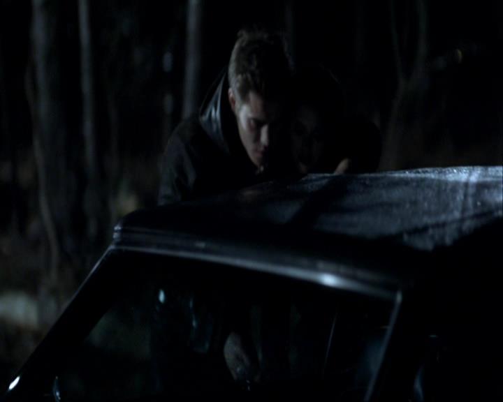 VampireDiariesWorld_dot_org-117LetTheRightOneIn1546.jpg