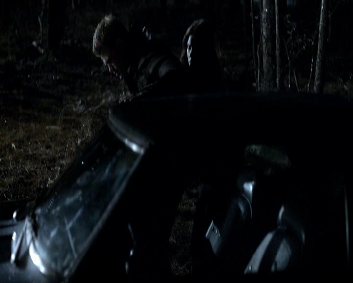 VampireDiariesWorld_dot_org-117LetTheRightOneIn1549.jpg