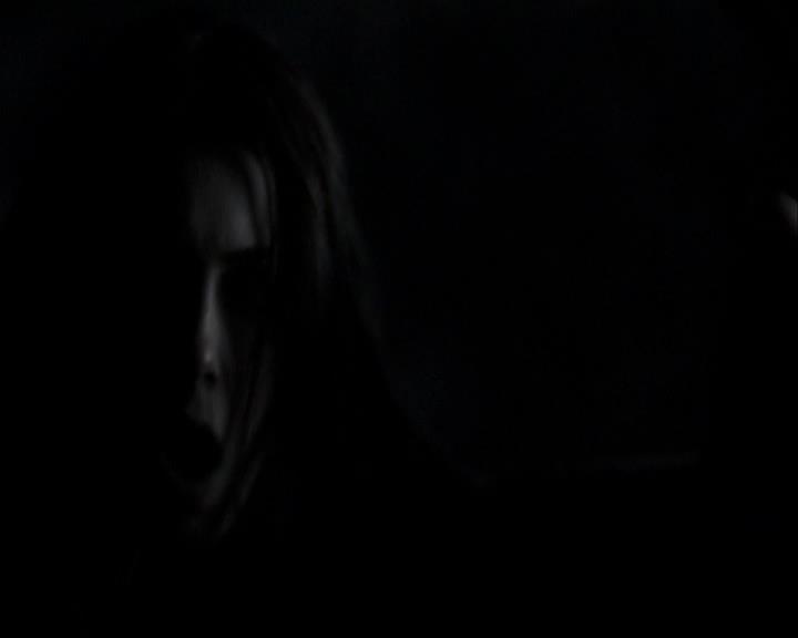 VampireDiariesWorld_dot_org-117LetTheRightOneIn1568.jpg