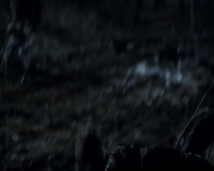 VampireDiariesWorld_dot_org-117LetTheRightOneIn1569.jpg