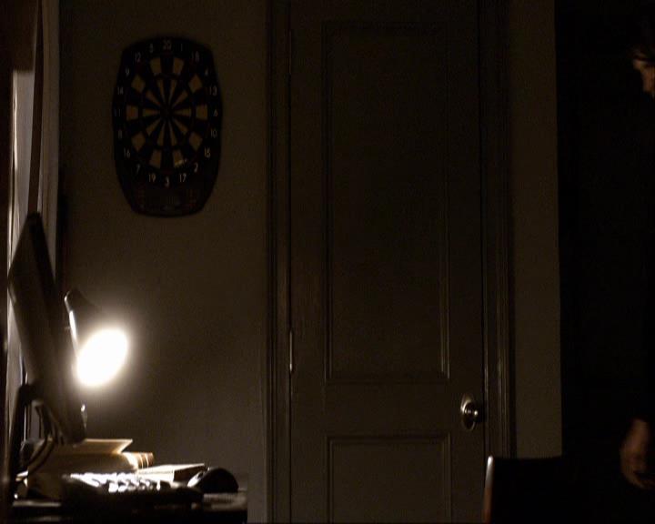 VampireDiariesWorld_dot_org-117LetTheRightOneIn2153.jpg