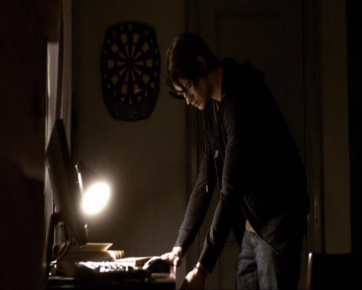 VampireDiariesWorld_dot_org-117LetTheRightOneIn2154.jpg