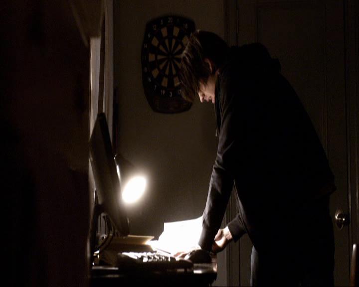 VampireDiariesWorld_dot_org-117LetTheRightOneIn2167.jpg