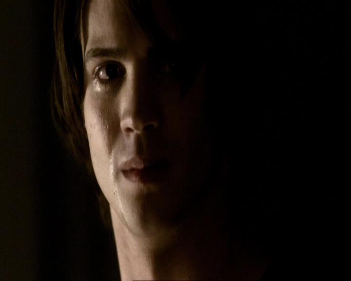 VampireDiariesWorld_dot_org-117LetTheRightOneIn2199.jpg