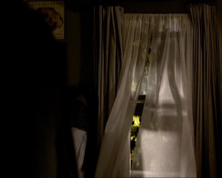 VampireDiariesWorld_dot_org-117LetTheRightOneIn2214.jpg