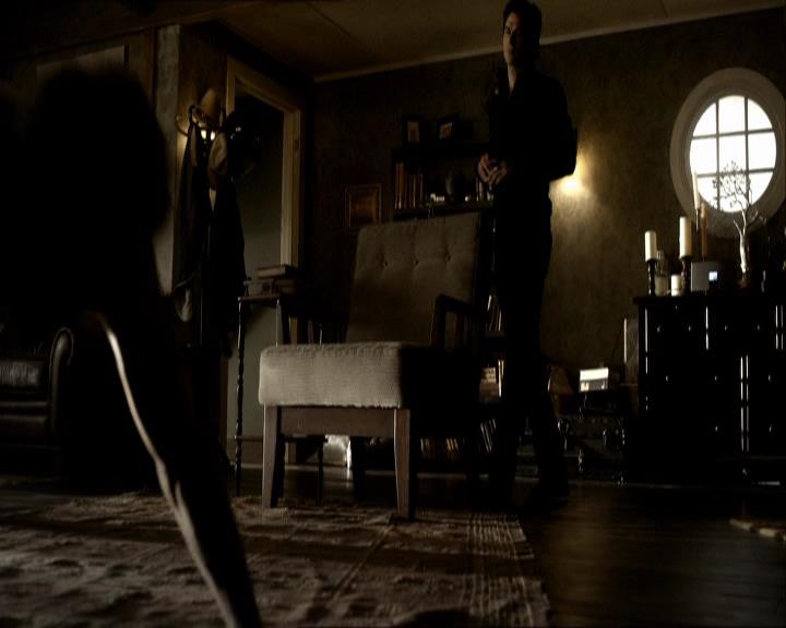 VampireDiariesWorld_dot_org-118UnderControl0015.jpg