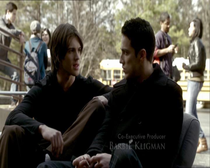 VampireDiariesWorld_dot_org-118UnderControl0244.jpg