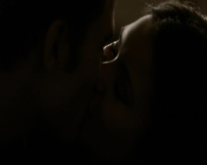 VampireDiariesWorld_dot_org-118UnderControl0489.jpg