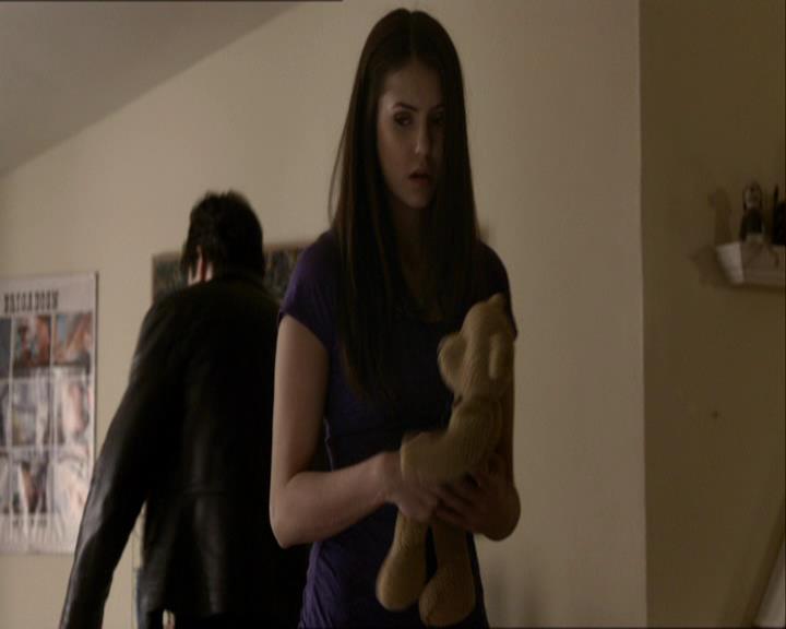 VampireDiariesWorld_dot_org-118UnderControl0609.jpg