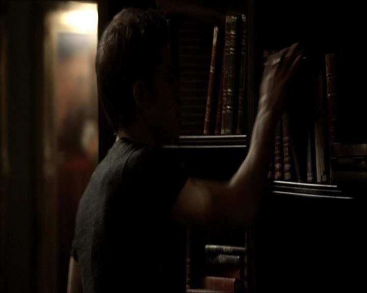 VampireDiariesWorld_dot_org-118UnderControl0646.jpg