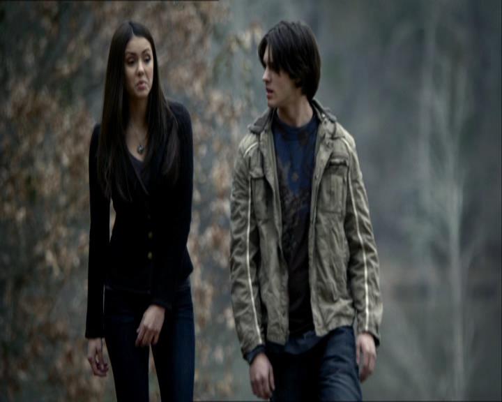VampireDiariesWorld_dot_org-118UnderControl0708.jpg