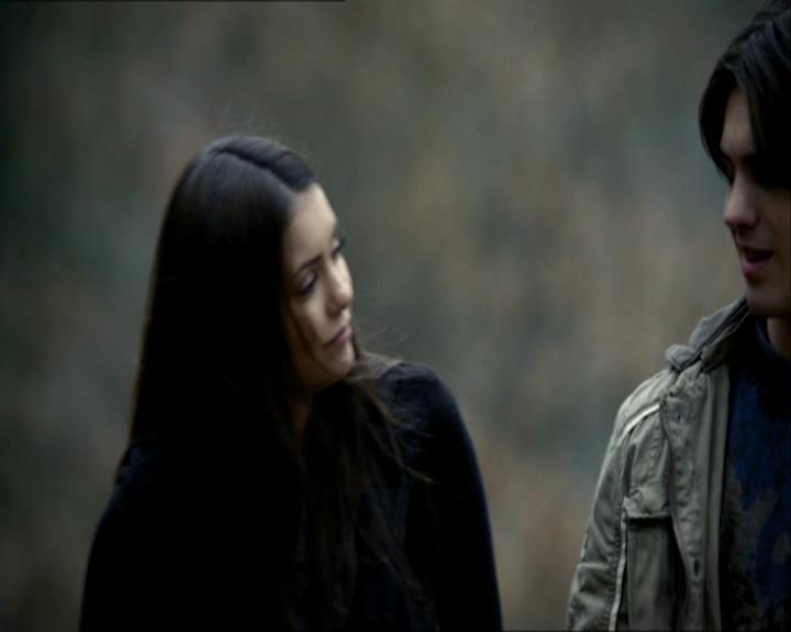 VampireDiariesWorld_dot_org-118UnderControl0722.jpg