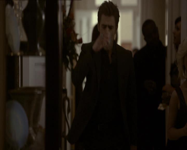 VampireDiariesWorld_dot_org-118UnderControl0806.jpg