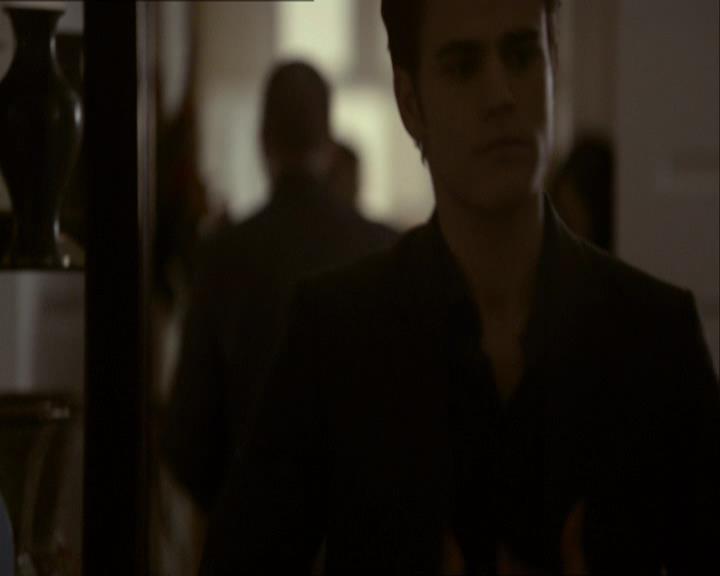 VampireDiariesWorld_dot_org-118UnderControl0809.jpg