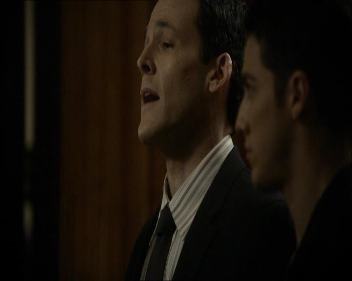 VampireDiariesWorld_dot_org-118UnderControl0814.jpg