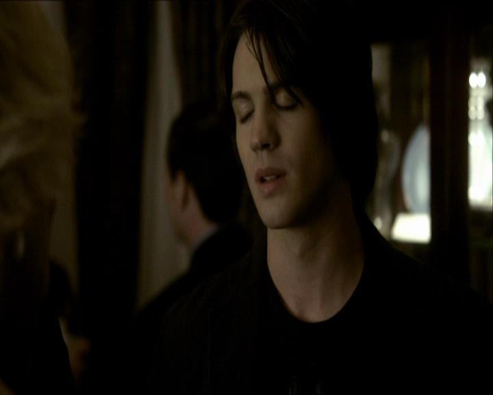 VampireDiariesWorld_dot_org-118UnderControl1042.jpg
