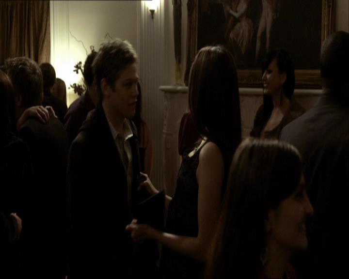 VampireDiariesWorld_dot_org-118UnderControl1050.jpg