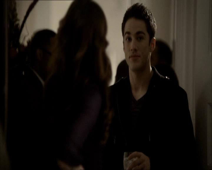 VampireDiariesWorld_dot_org-118UnderControl1156.jpg