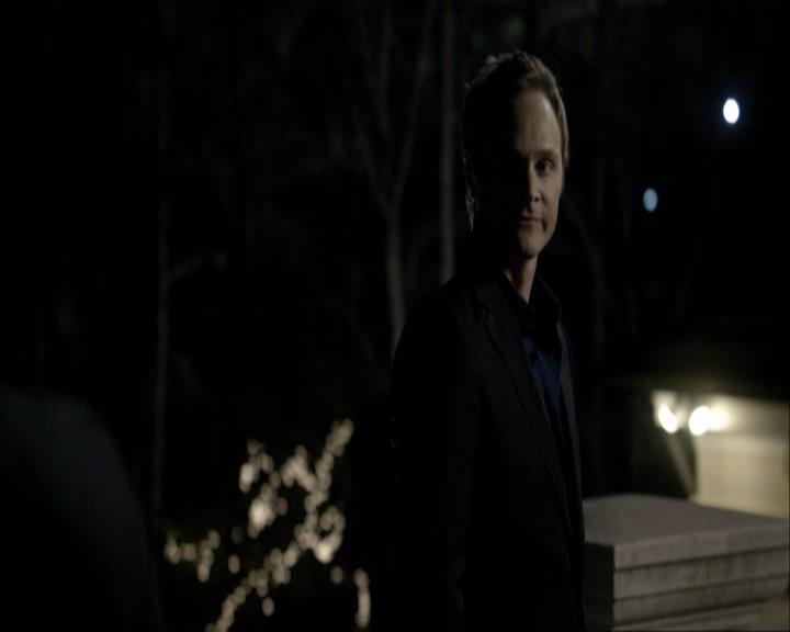 VampireDiariesWorld_dot_org-118UnderControl1255.jpg