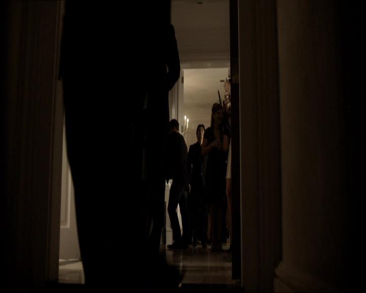 VampireDiariesWorld_dot_org-118UnderControl1486.jpg