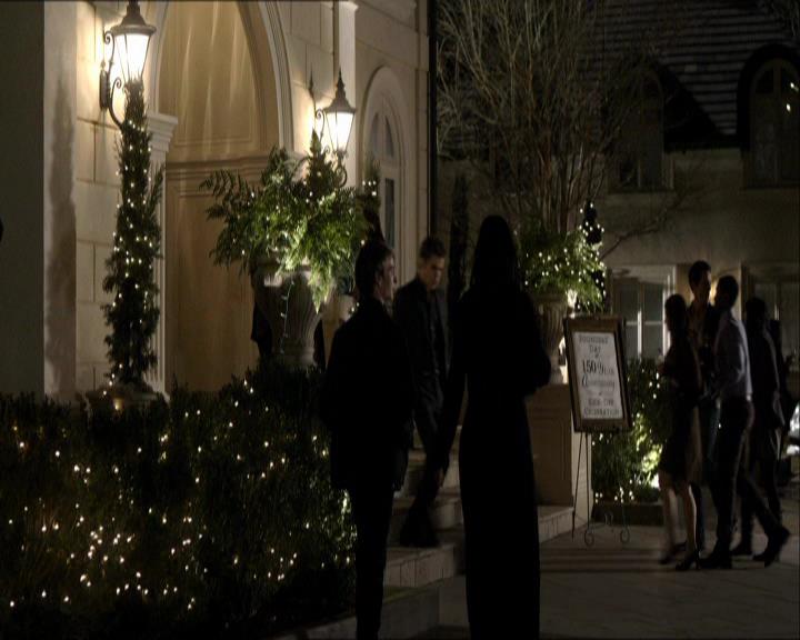VampireDiariesWorld_dot_org-118UnderControl1570.jpg