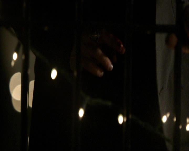 VampireDiariesWorld_dot_org-118UnderControl1582.jpg