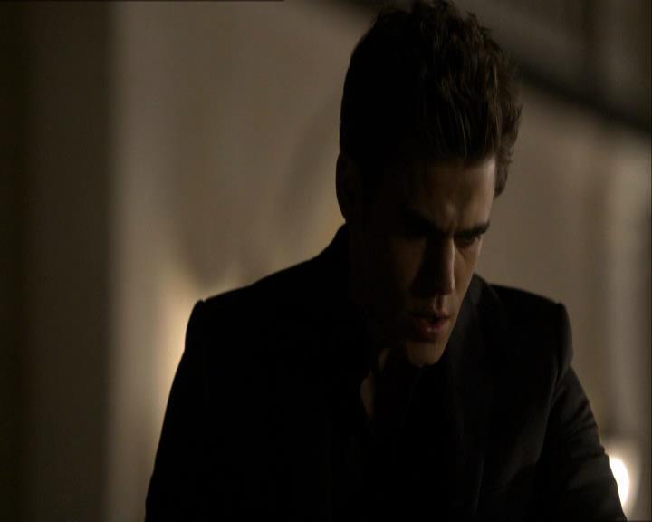 VampireDiariesWorld_dot_org-118UnderControl1586.jpg