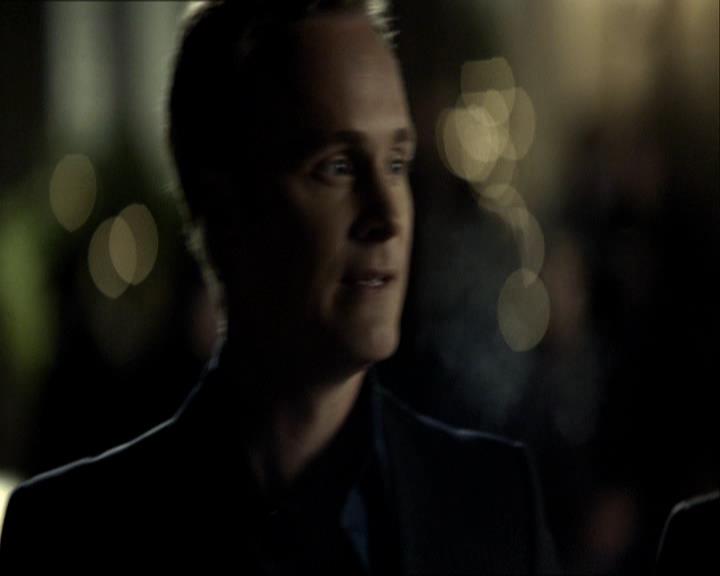 VampireDiariesWorld_dot_org-118UnderControl1964.jpg