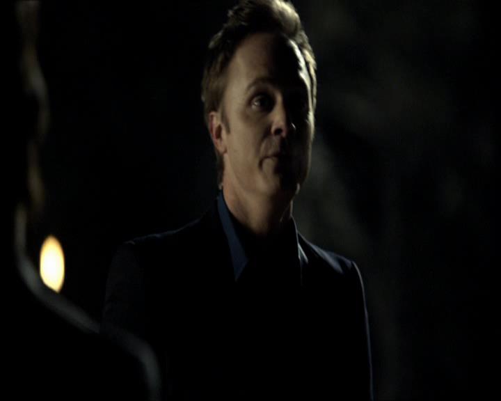 VampireDiariesWorld_dot_org-118UnderControl1969.jpg
