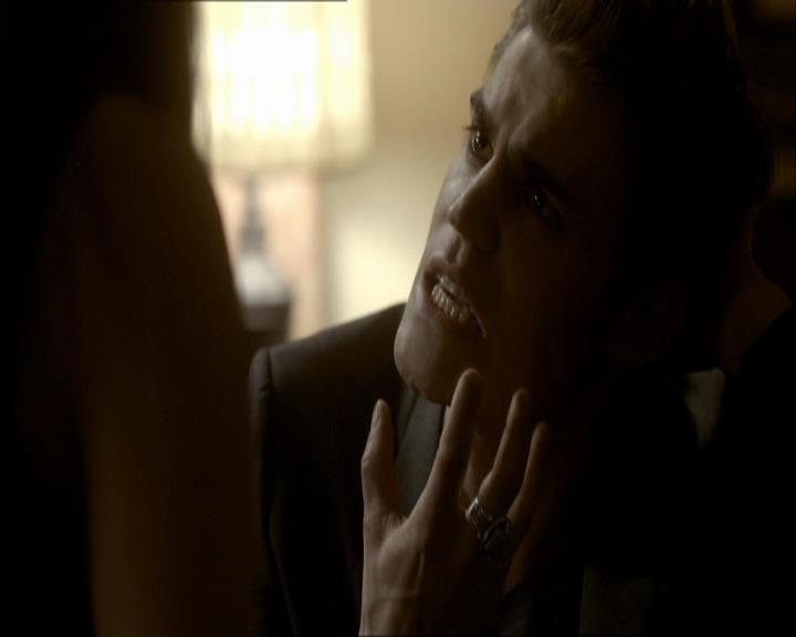 VampireDiariesWorld_dot_org-118UnderControl2123.jpg