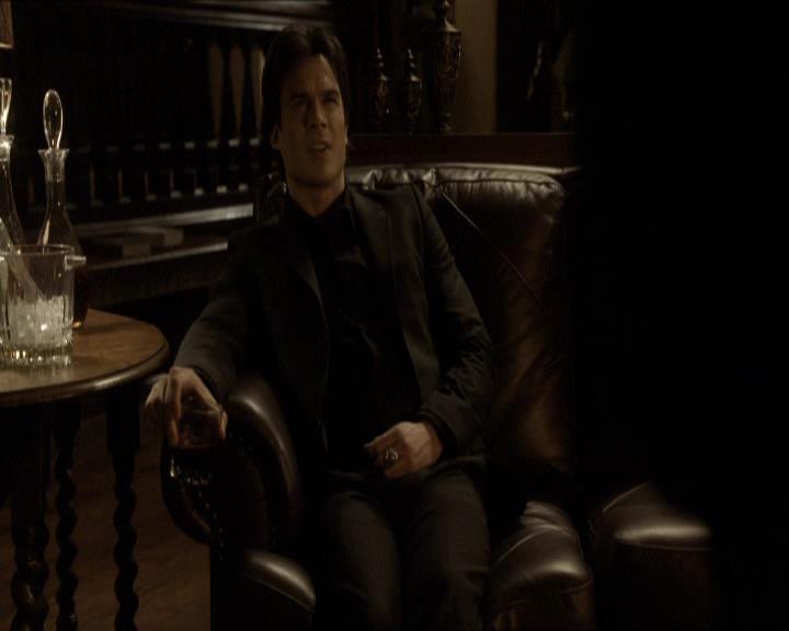 VampireDiariesWorld_dot_org-118UnderControl2213.jpg