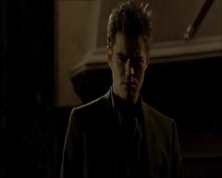 VampireDiariesWorld_dot_org-118UnderControl2239.jpg