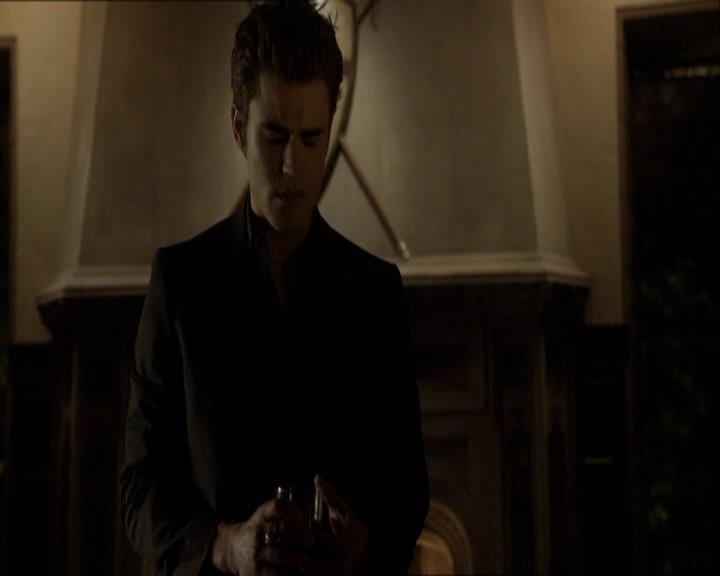 VampireDiariesWorld_dot_org-118UnderControl2261.jpg