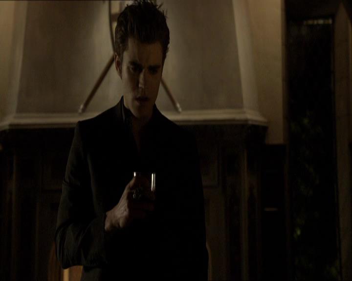 VampireDiariesWorld_dot_org-118UnderControl2263.jpg