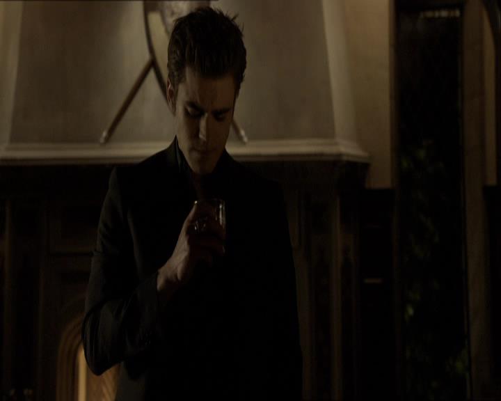 VampireDiariesWorld_dot_org-118UnderControl2265.jpg