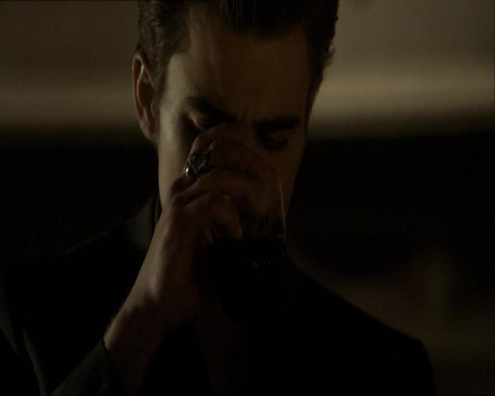 VampireDiariesWorld_dot_org-118UnderControl2267.jpg