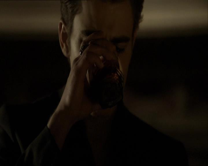 VampireDiariesWorld_dot_org-118UnderControl2268.jpg