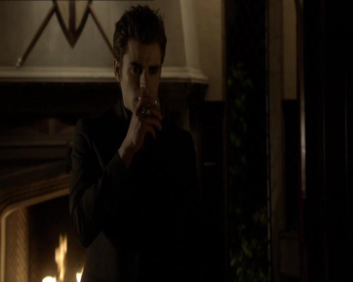 VampireDiariesWorld_dot_org-118UnderControl2273.jpg