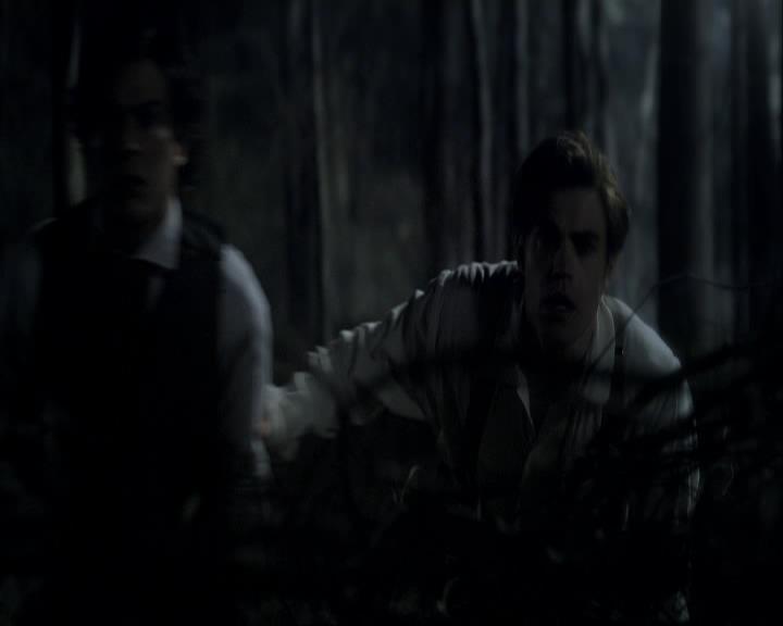 VampireDiariesWorld_dot_org-120BloodBrothers0034.jpg