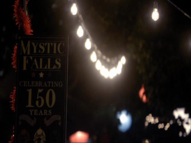 VampireDiariesWorld_dot_org-122FoundersDay0799.jpg
