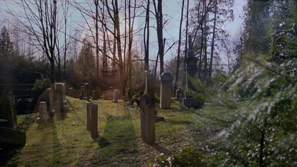 VampireDiariesWorld-dot-org_TVD-S1-SpecialFeatures_ANewBreedOfVampires_Captures00529.jpg