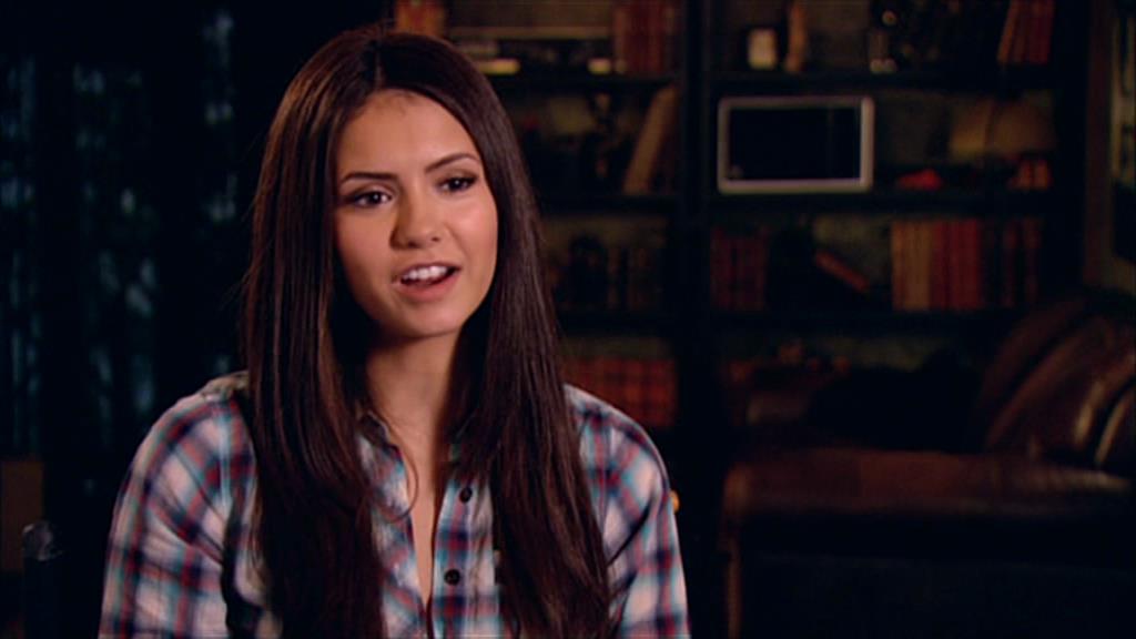 VampireDiariesWorld-dot-org_TVD-S1-SpecialFeatures_ANewBreedOfVampires_Captures00716.jpg
